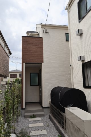 【外観】 | 《仲介手数料無料》練馬区石神井台５丁目25-26(2号棟)新築一戸建てリナージュ | 撮影日 2025年9月28日 11:00 晴れ