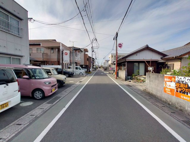 西条市本町113　売土地の周辺|現地写真（前面道路　北向き撮影）