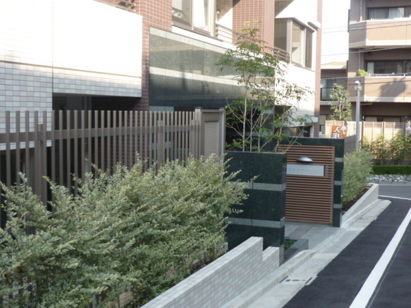 ブルソール信濃町のエントランス|ブルソール信濃町