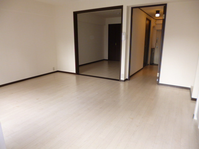 サンフラッツ新大阪本館