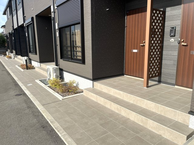 クレスト／／タウン　Ⅱのエントランス