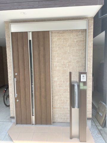西片2丁目戸建のエントランス