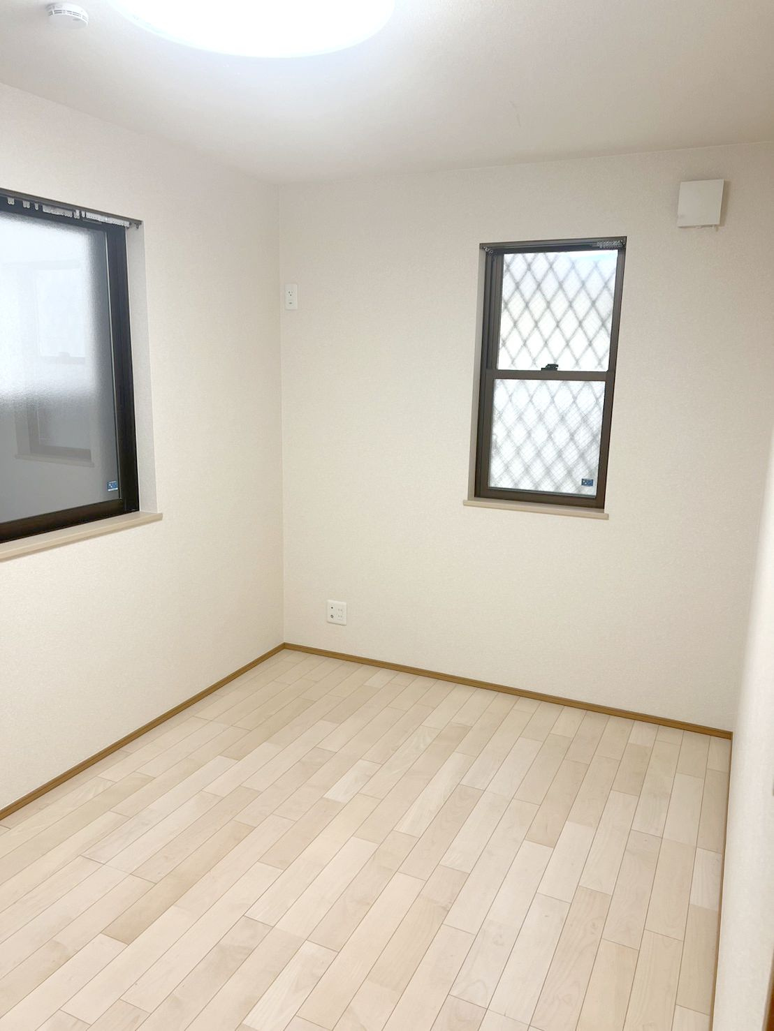 西片2丁目戸建の居間・リビング