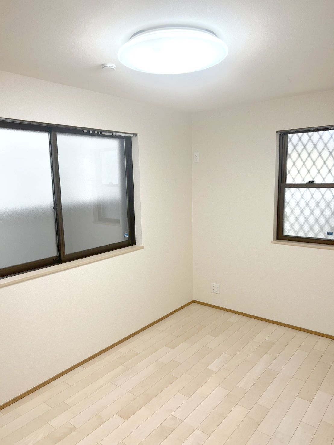 西片2丁目戸建の居間・リビング