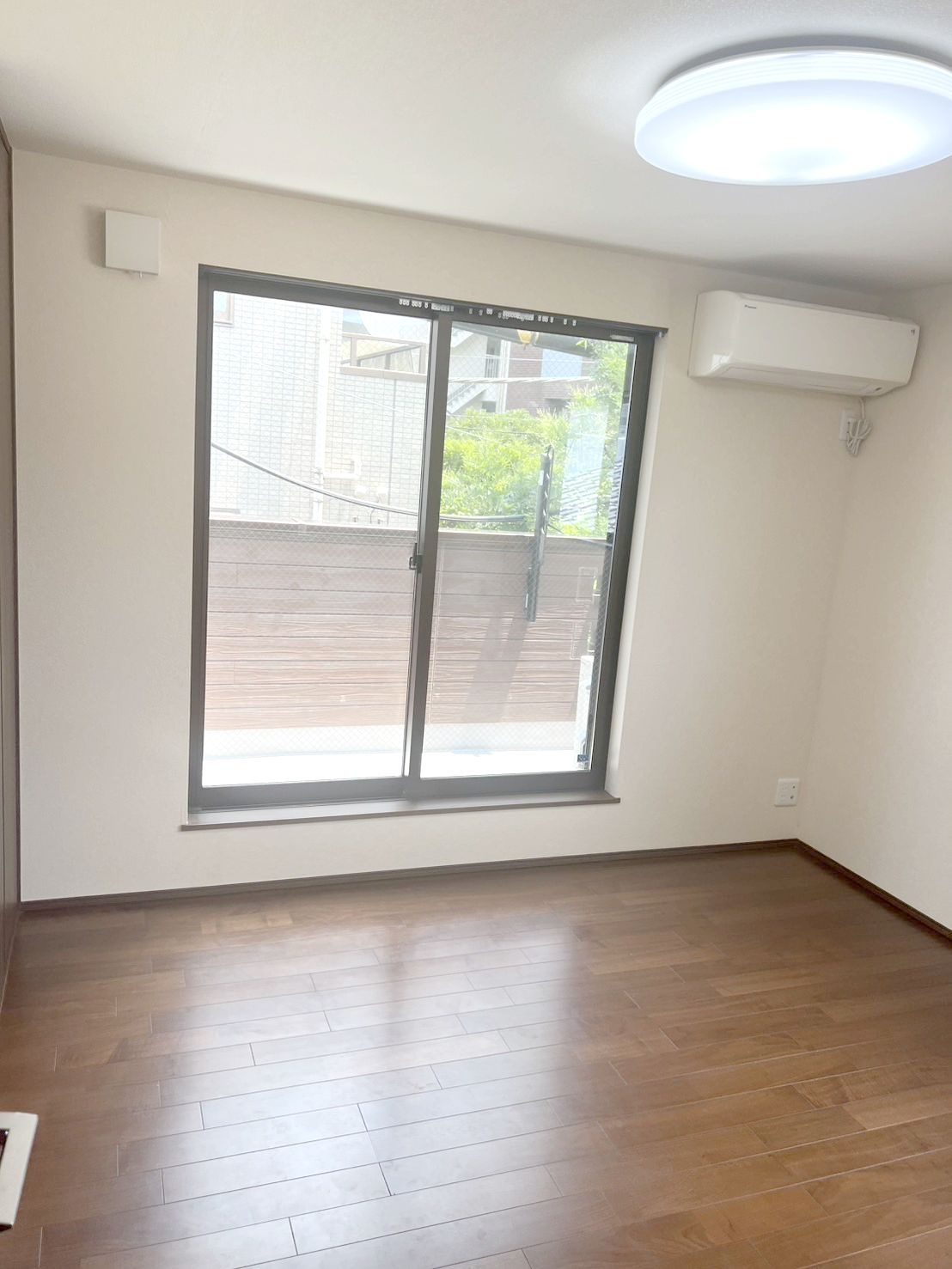 西片2丁目戸建の居間・リビング