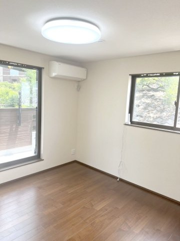 西片2丁目戸建の居間・リビング