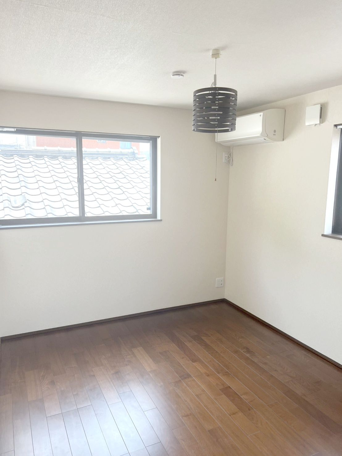 西片2丁目戸建の居間・リビング