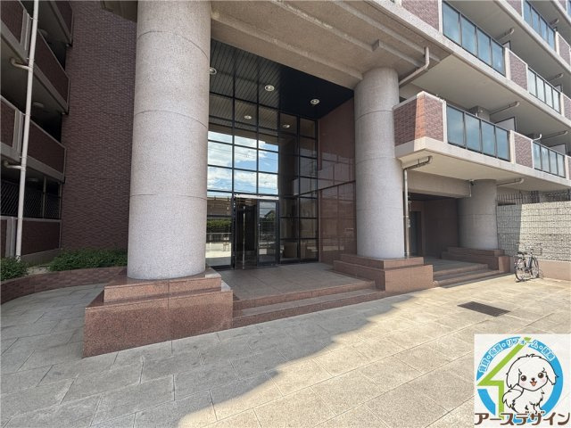 グランプレステージ明石西Ⅱのエントランス