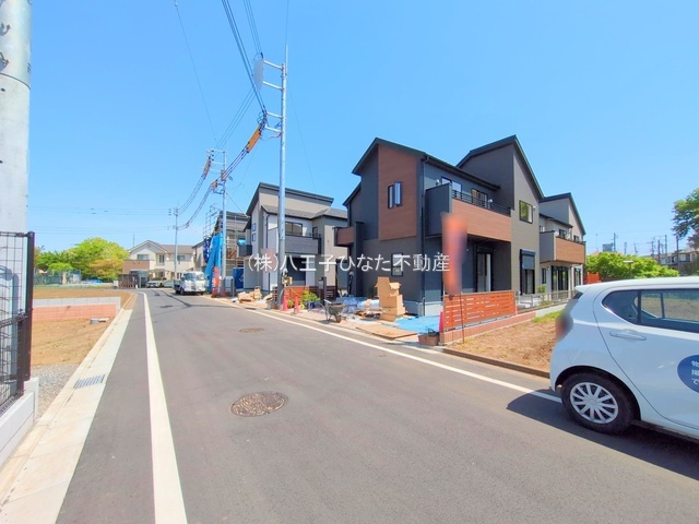 祝　成約済み　八王子市　石川町　新築戸建ての前面道路含む現地写真|～仲介手数料無料☆八王子ひなた不動産～　八王子市石川町　新築戸建て