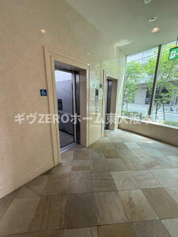 エスティメゾン京橋のロビー