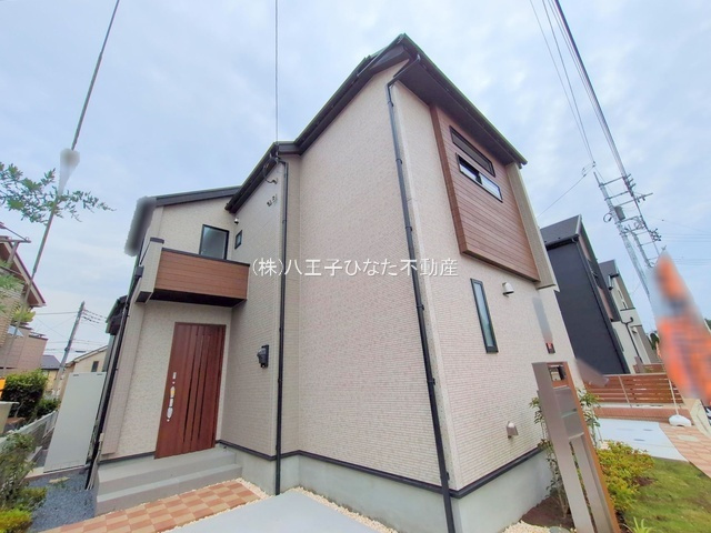 祝　成約済み　八王子市　石川町　新築戸建ての外観|～仲介手数料無料☆八王子ひなた不動産～　八王子市石川町　新築戸建て