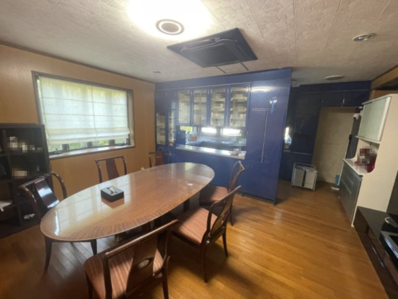 高島市永田中古戸建の居間・リビング