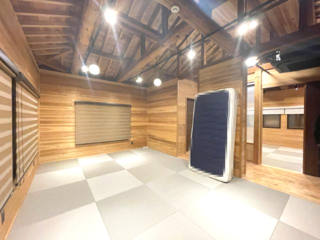 高島市永田中古戸建の洋室