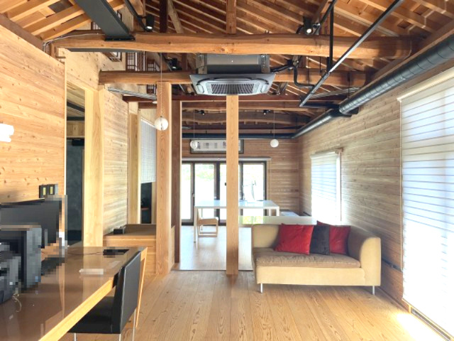 高島市永田中古戸建の洋室