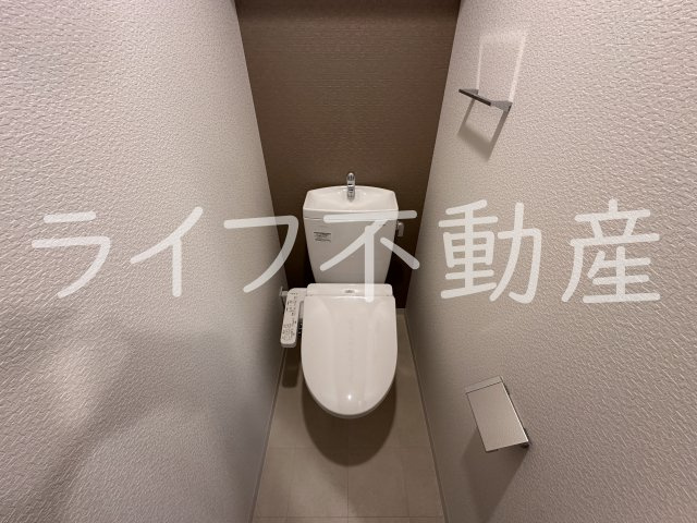 S-RESIDENCE小阪azureのトイレ