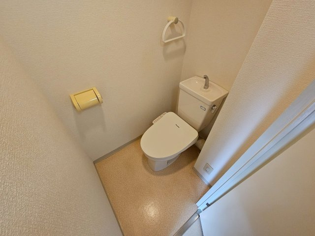 ダイドーメゾン西宮北口XIIIのトイレ