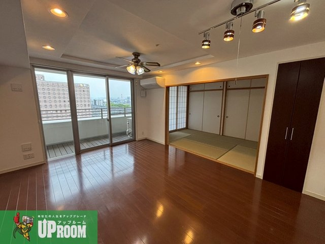 ライオンズステーションプラザ勝川弐番館のロビー