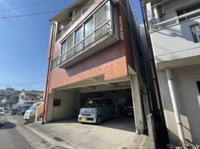 鹿児島市下荒田四丁目売ビルの外観