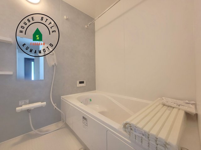 菊池郡大津町大字室第11-5棟（4号棟）　の浴室|1日の疲れを癒してくれる広々バスルーム。雨の日のお洗濯にも大活躍な浴室乾燥機付です！