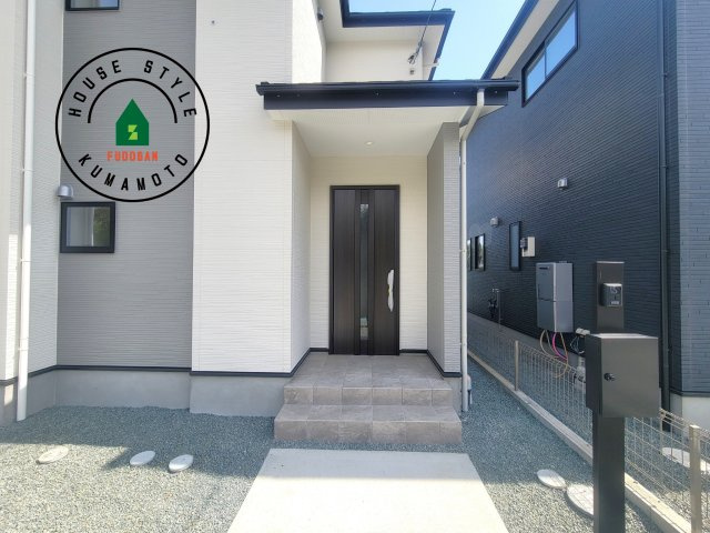 菊池郡大津町大字室第11-5棟（4号棟）　の玄関|おでかけの時も帰った時も、「我が家」を最初に感じでもらえる素敵な空間に。