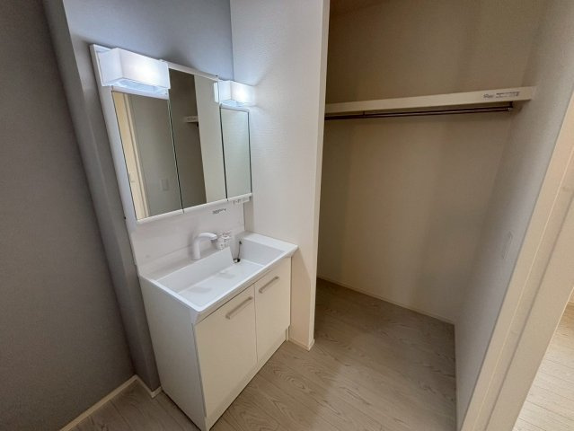 よかタウン／南区御幸木部3丁目3期／4号棟の独立洗面台