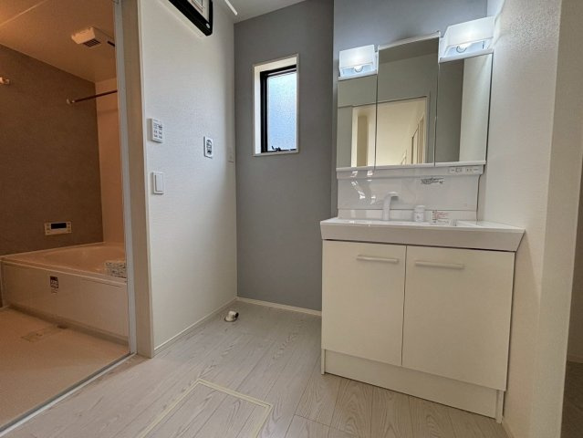 よかタウン／南区御幸木部3丁目3期／4号棟の独立洗面台