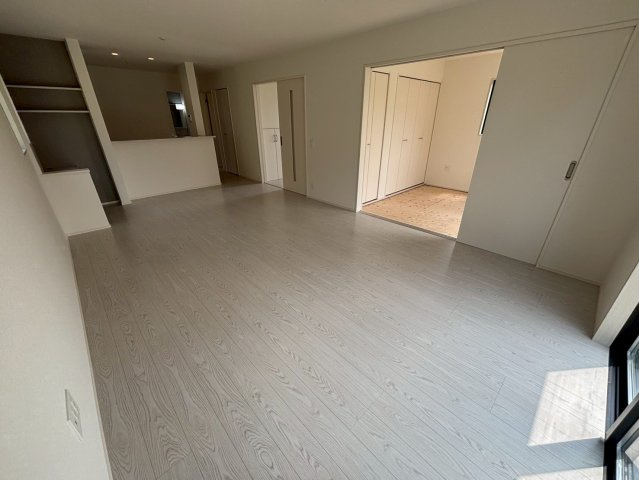 よかタウン／南区御幸木部3丁目3期／4号棟の居間・リビング