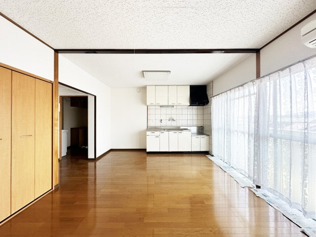 ロイヤルハイツMORIの居間・リビング
