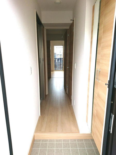 ヴェルデ真壁の玄関