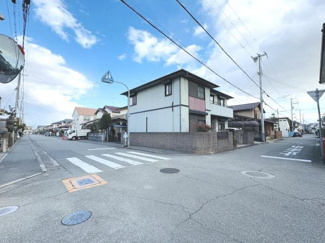 【前面道路含む現地写真】