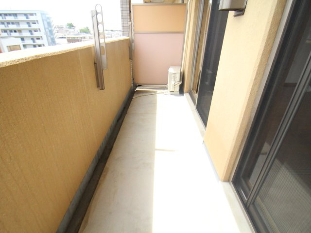 大阪市西成区玉出東２丁目の賃貸マンションのバルコニー