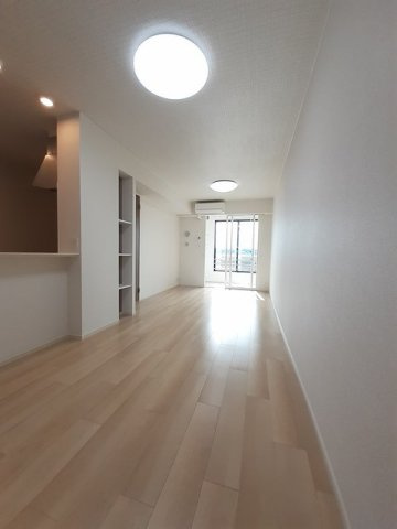 アンバーテラス　Ⅱの居間・リビング