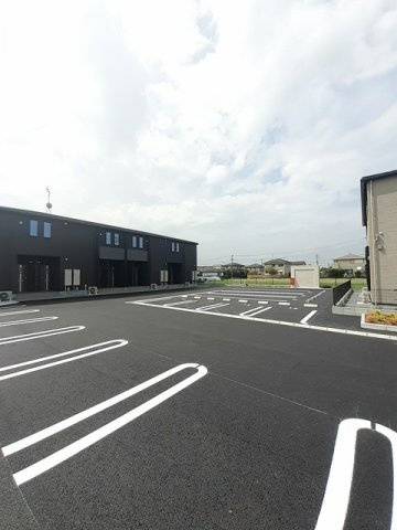 キャニオン・Ｍ　Ⅱの駐車場