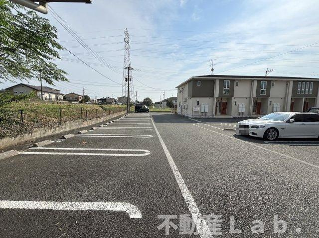 ラ　ベル　メゾン　Ａの駐車場