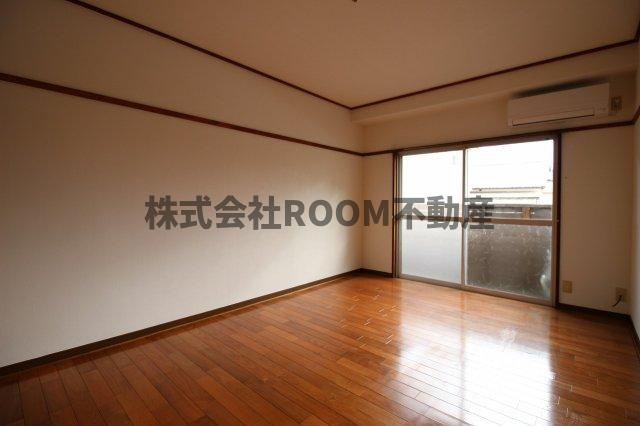 コーポ早水の居間・リビング|ゆったりとしたリビングです