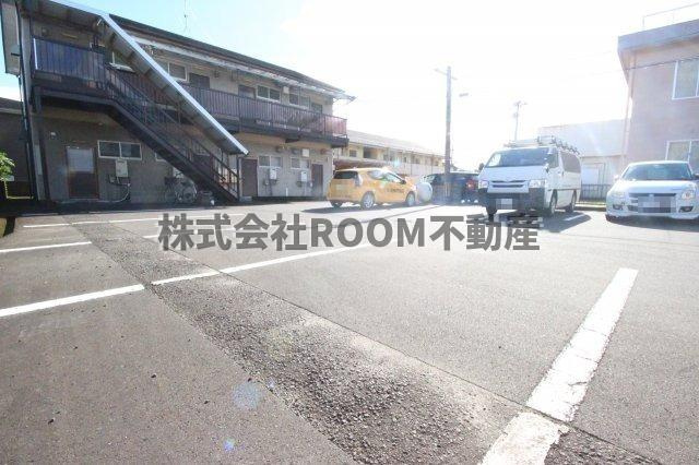 コーポ早水の駐車場|カースペースがあります