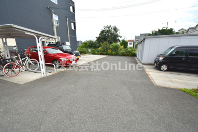 【駐車場】 | クリスタルガーデン　カラー