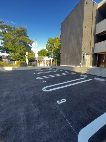 TORISIA T Southの駐車場