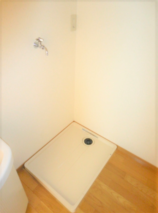 トロイメライIの洗面所|ゆったりとスペースのある洗面所