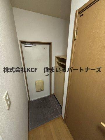 トロイメライIの玄関|明るい玄関です