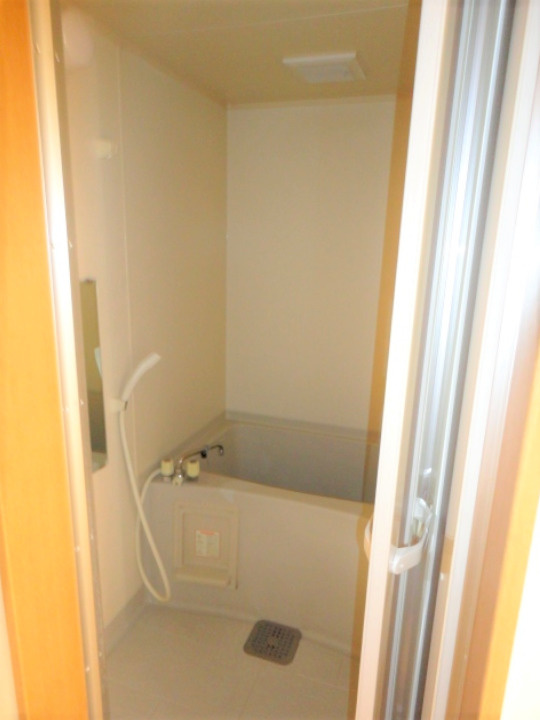 トロイメライIの浴室|コンパクトで使いやすいお風呂です