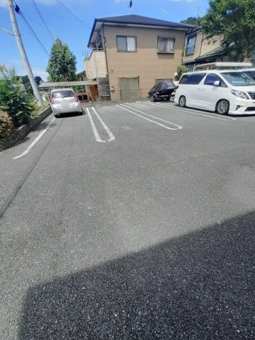 ハッピーロードの駐車場|駐車場完備です