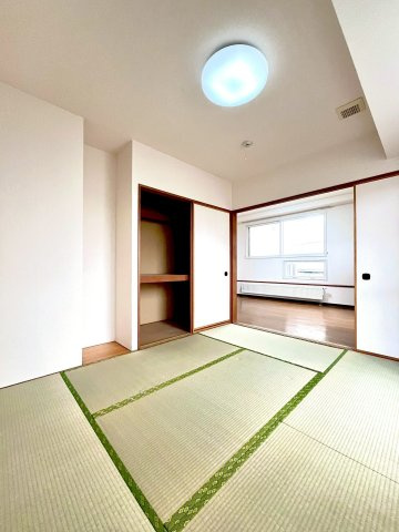 ロイヤルシャトー手稲富丘スカイタワーの和室