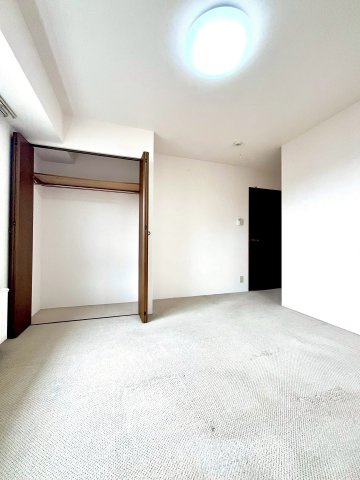 ロイヤルシャトー手稲富丘スカイタワーの洋室