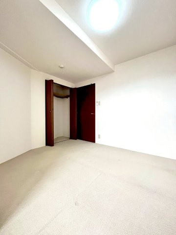 ロイヤルシャトー手稲富丘スカイタワーの洋室