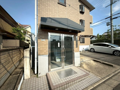 【エントランス】 | メゾン山下