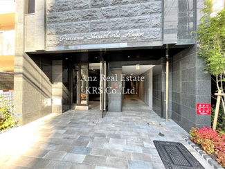 【エントランス】 | プレサンス心斎橋レヨン | オシャレなエントランス部分です！