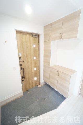 中古　千葉市稲毛区小中台町の玄関|＊当日ご案内可＊ご希望の物件まとめてご案内！弊社が掲載していない物件でもOK♪お気軽にご相談ください ♪お電話でのお問合わせがスムーズ♪