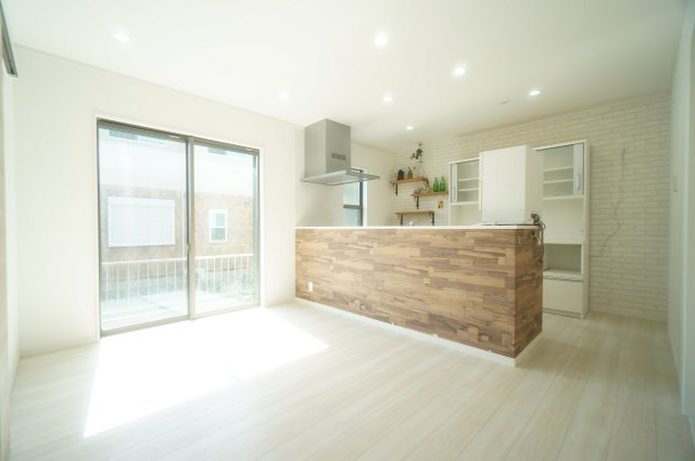 中古　千葉市稲毛区小中台町の居間・リビング|＊当日ご案内可＊ご希望の物件まとめてご案内！弊社が掲載していない物件でもOK♪お気軽にご相談ください ♪お電話でのお問合わせがスムーズ♪