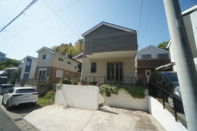 中古　千葉市稲毛区小中台町の外観|＊当日ご案内可＊ご希望の物件まとめてご案内！弊社が掲載していない物件でもOK♪お気軽にご相談ください ♪お電話でのお問合わせがスムーズ♪